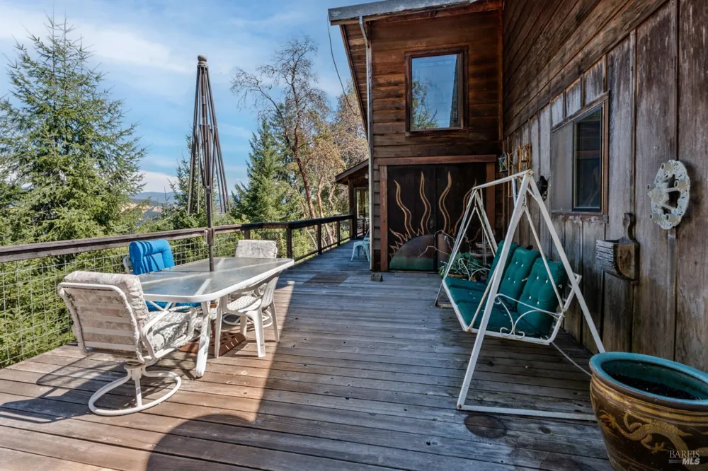 18396 Mariposa Creek Road Willits, CA 95490