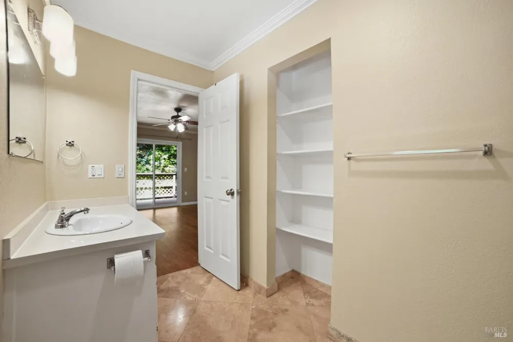 14920 Willow Road Guerneville, CA 95446