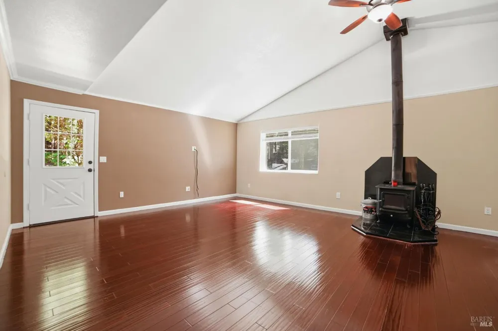 14920 Willow Road Guerneville, CA 95446