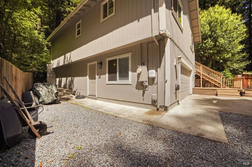 14920 Willow Road Guerneville, CA 95446