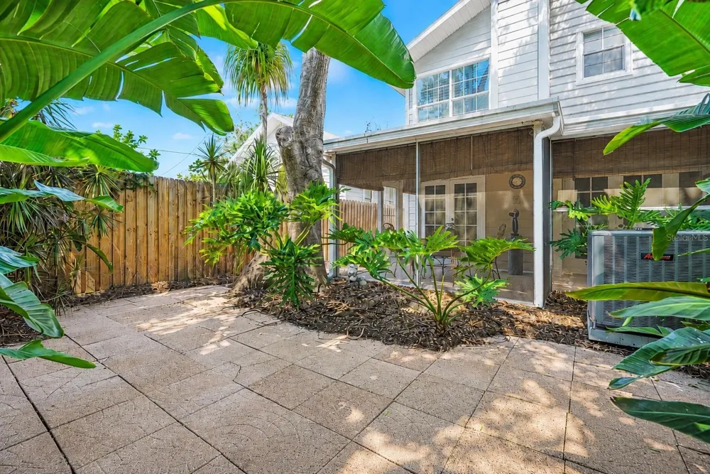 3053 S CONCORDIA AVENUE #A Tampa, FL 33629