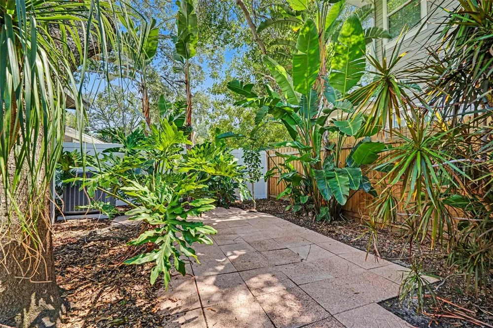 3053 S CONCORDIA AVENUE #A Tampa, FL 33629
