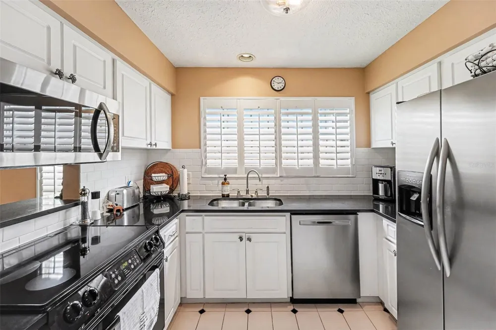 3053 S CONCORDIA AVENUE #A Tampa, FL 33629