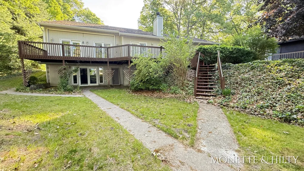 2550 Cove Road Twin Lake, MI 49457
