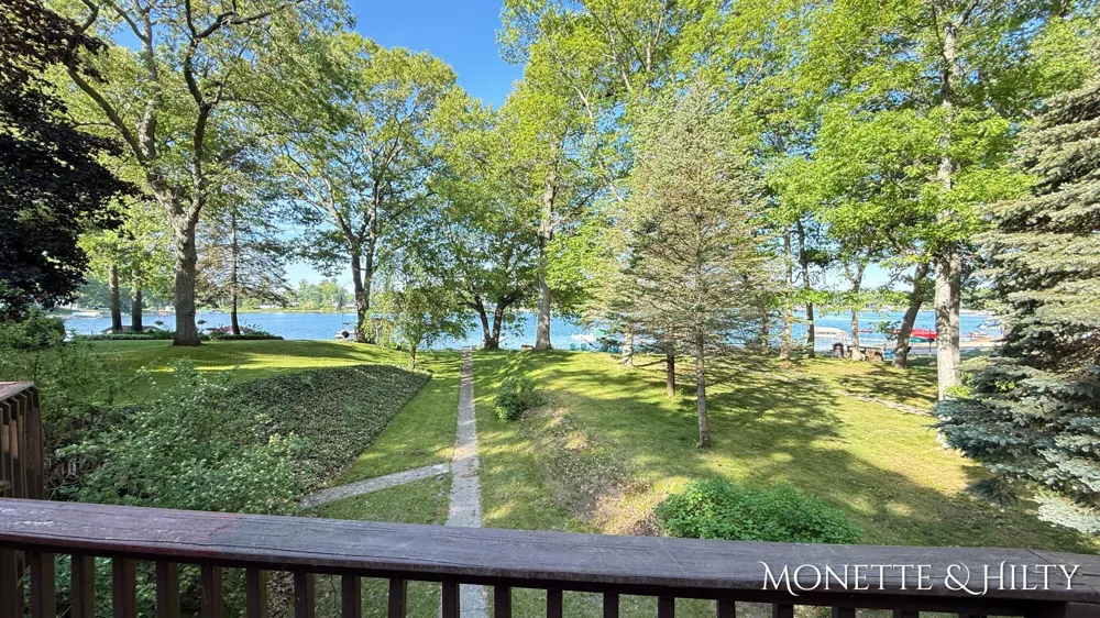 2550 Cove Road Twin Lake, MI 49457