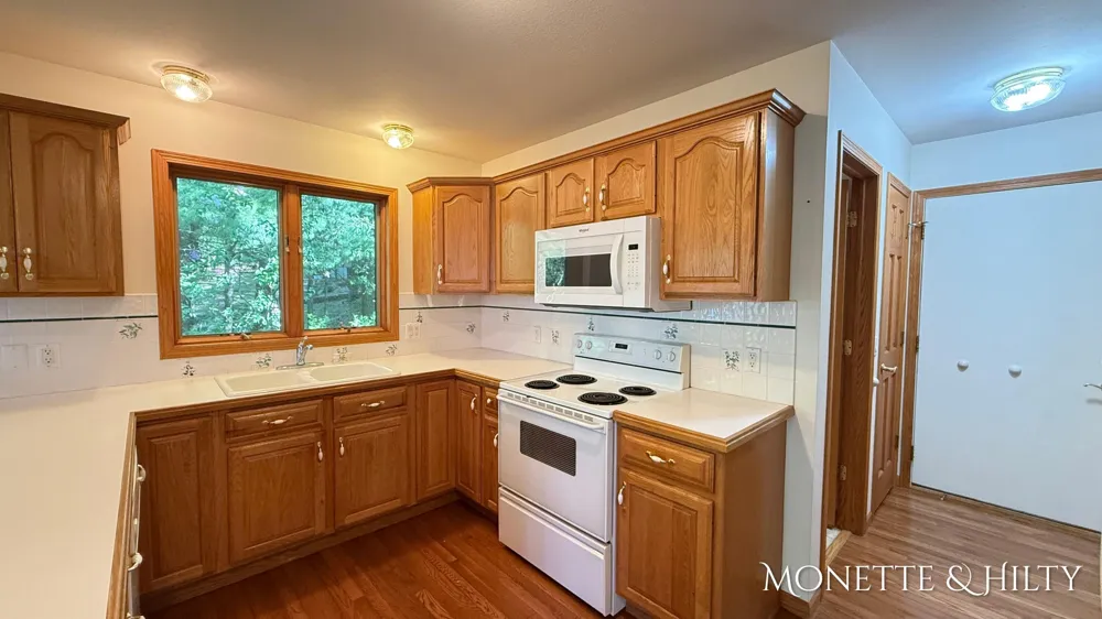 2550 Cove Road Twin Lake, MI 49457