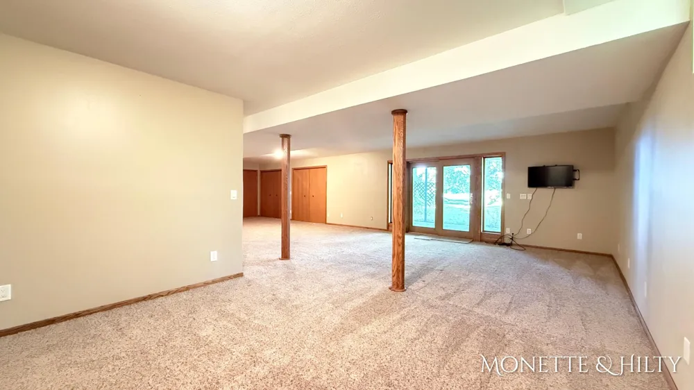 2550 Cove Road Twin Lake, MI 49457