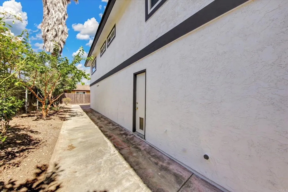8438 Fanita Drive Santee, CA 92071