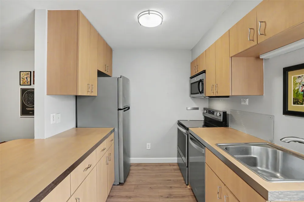 300 Crockett Street #114 Austin, TX 78704