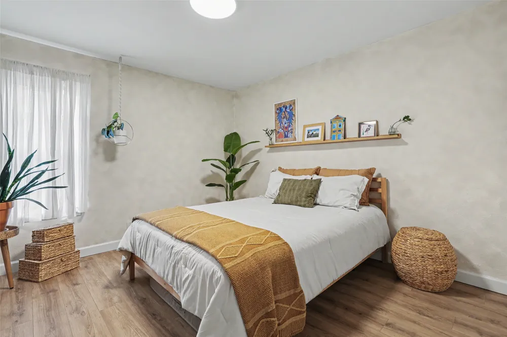 300 Crockett Street #114 Austin, TX 78704