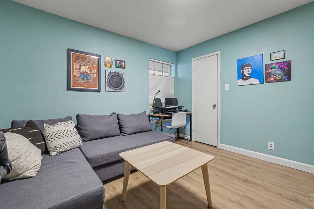 300 Crockett Street #114 Austin, TX 78704