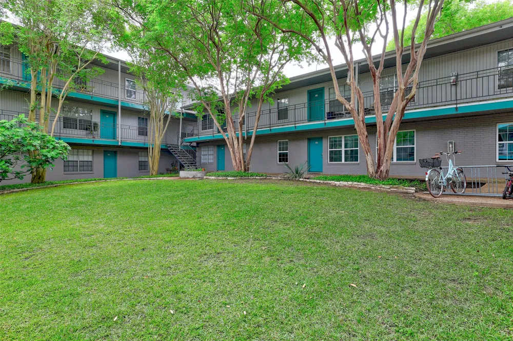 300 Crockett Street #114 Austin, TX 78704
