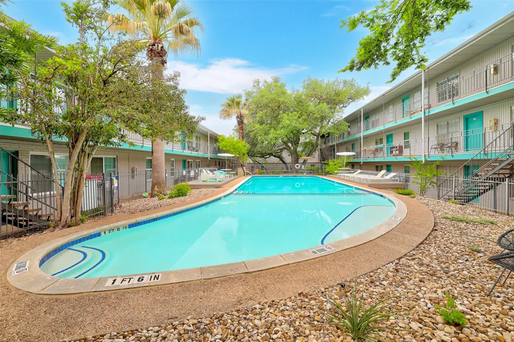 300 Crockett Street #114 Austin, TX 78704