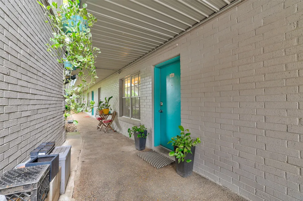 300 Crockett Street #114 Austin, TX 78704