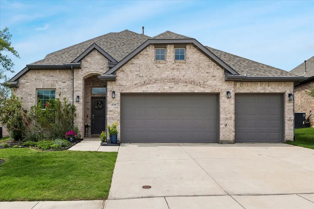 4341 Swallow Drive Fort Worth, TX 76262