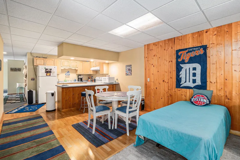 5505 Indian Trail Blaine Township, MI 49635