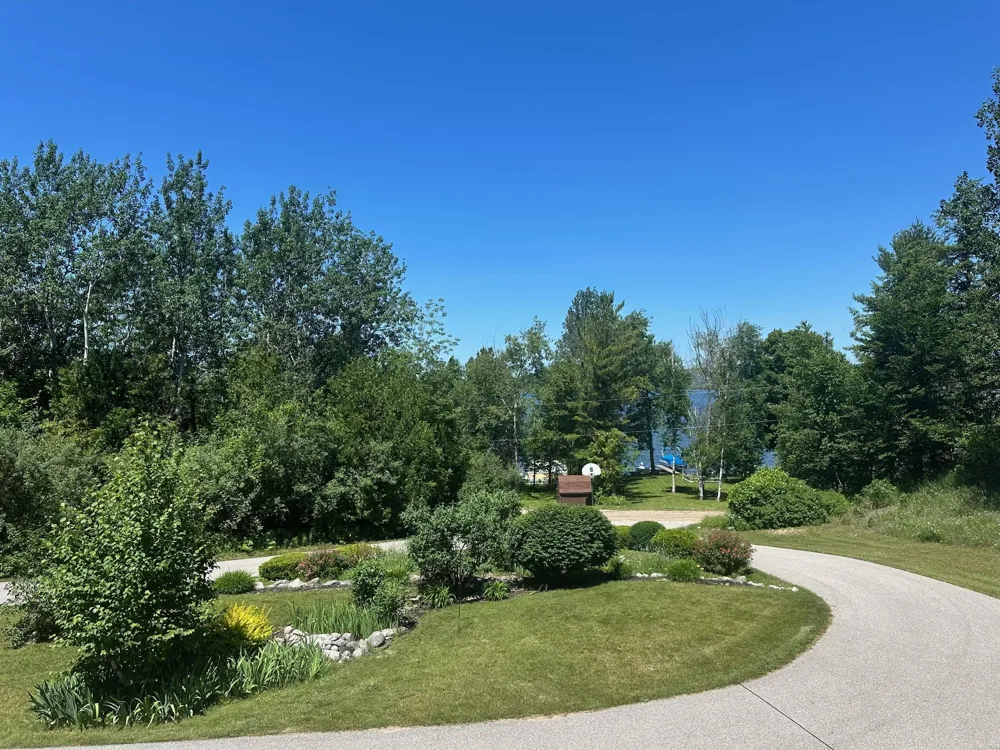5505 Indian Trail Blaine Township, MI 49635