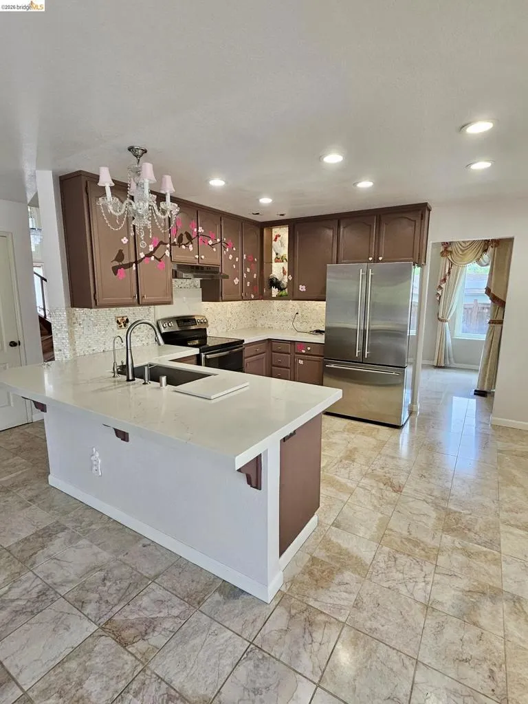 10 live Oak Pittsburg, CA 94565