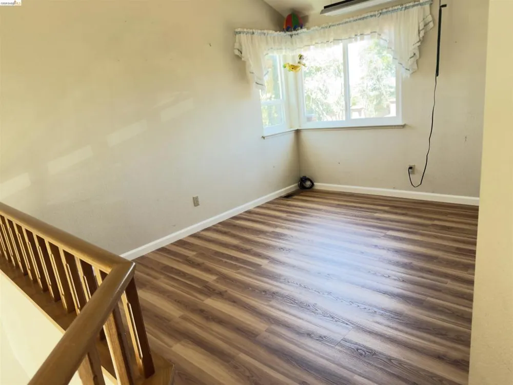 10 live Oak Pittsburg, CA 94565
