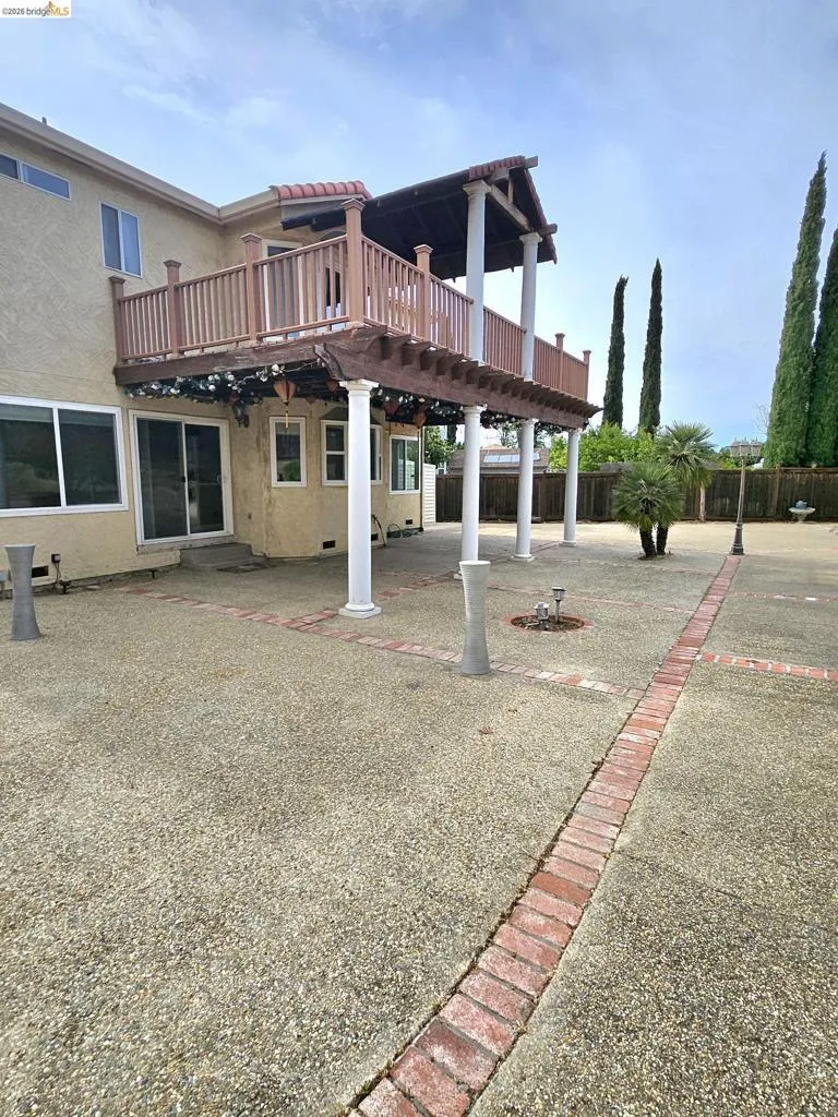 10 live Oak Pittsburg, CA 94565