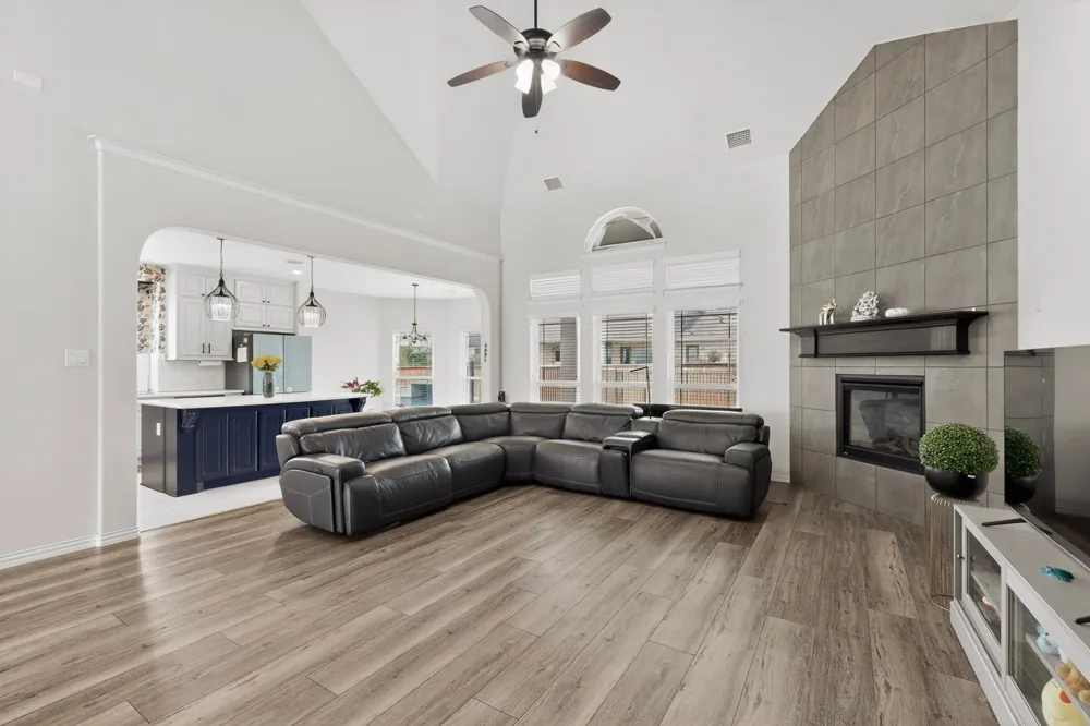 1296 Pleasant Run Drive Haslet, TX 76052