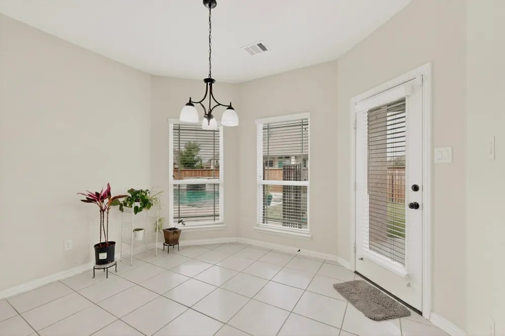 1296 Pleasant Run Drive Haslet, TX 76052
