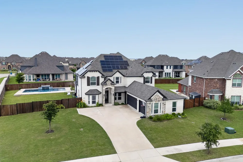 1296 Pleasant Run Drive Haslet, TX 76052
