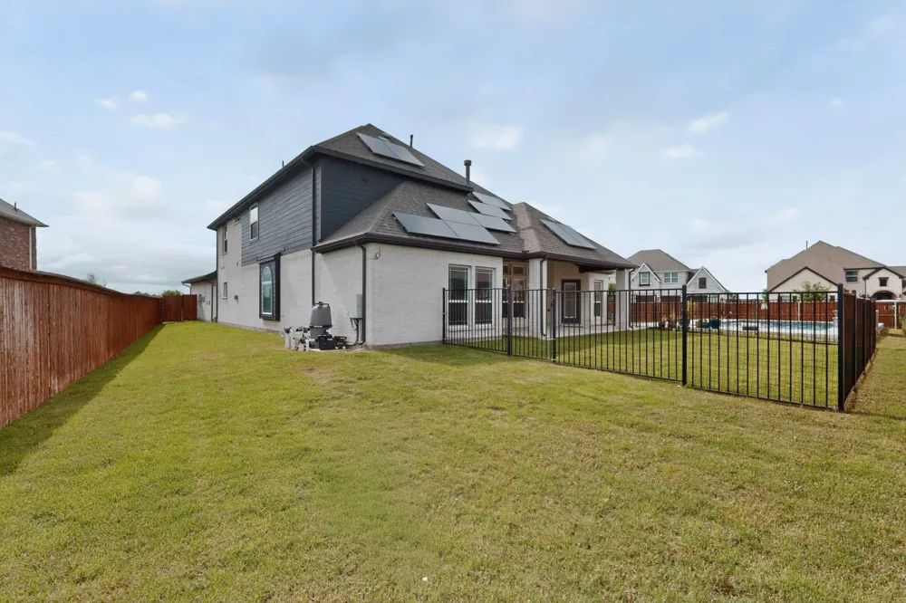 1296 Pleasant Run Drive Haslet, TX 76052
