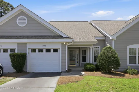 102 Oleander Court