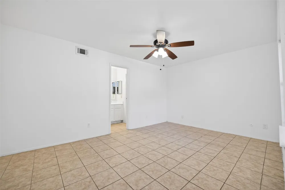 6001 Reims Road #802 Houston, TX 77036