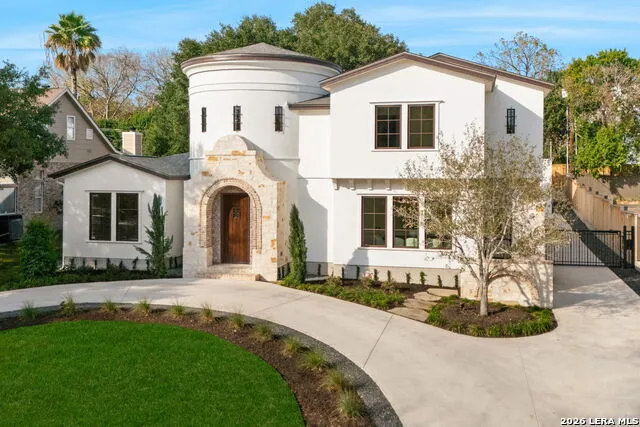 817 Garraty Rd Terrell Hills, TX 78209