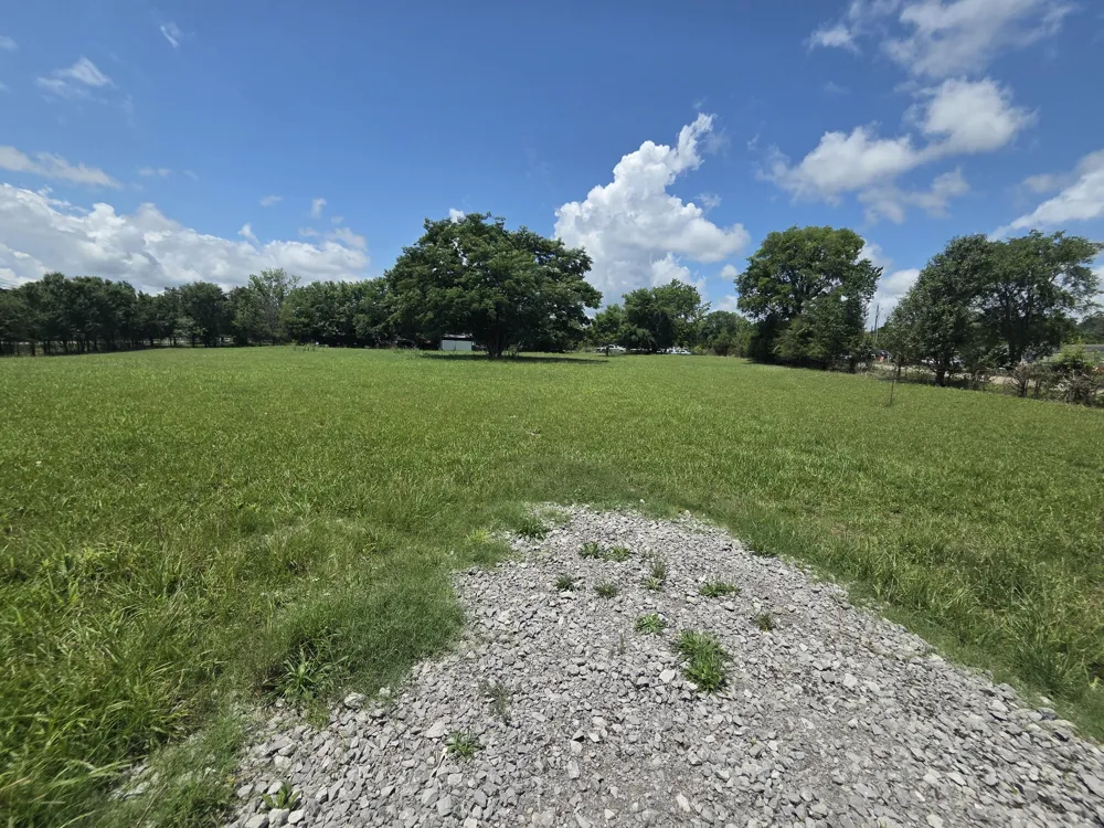 8373 Carthage HWY Lebanon, TN 37087