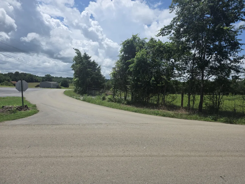 8373 Carthage HWY Lebanon, TN 37087
