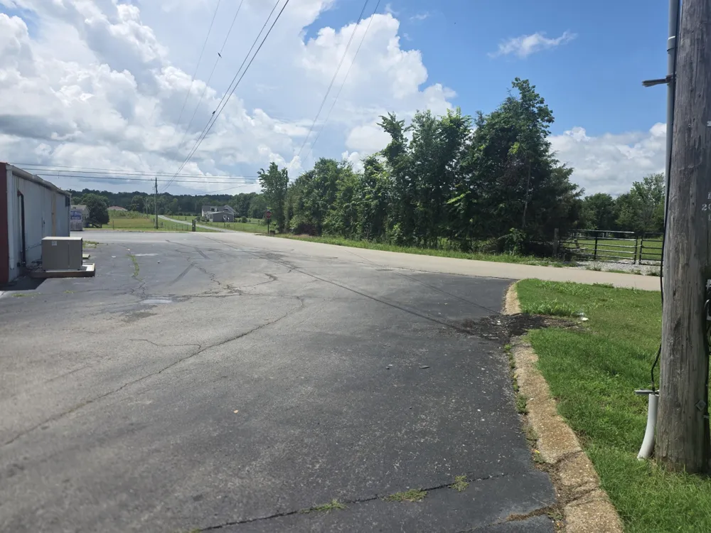 8373 Carthage HWY Lebanon, TN 37087