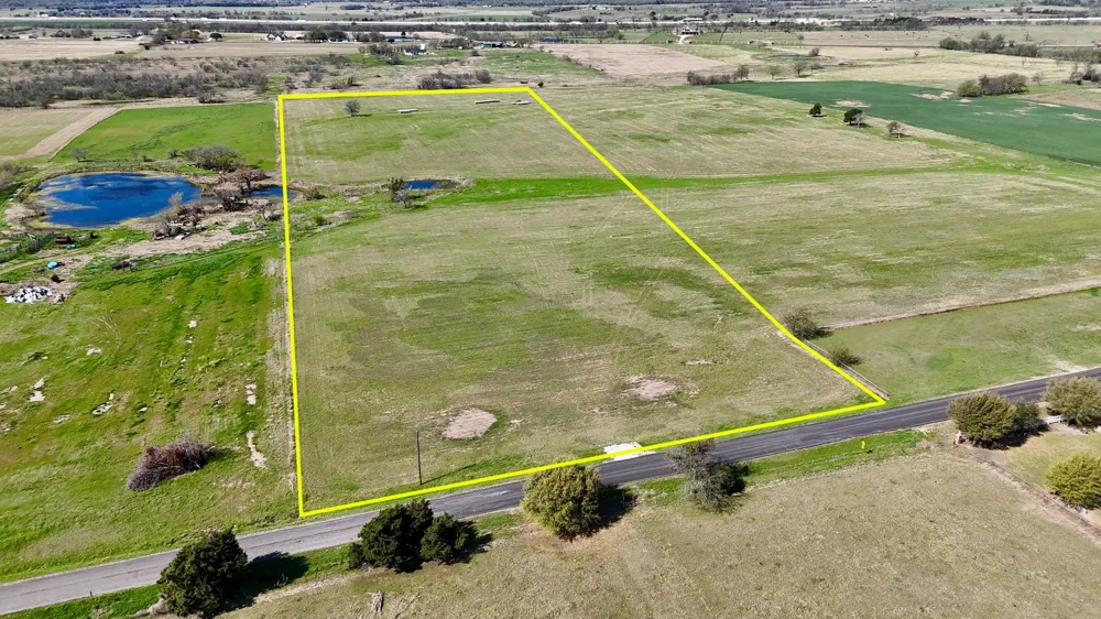 Cemetery Road West, TX 76691