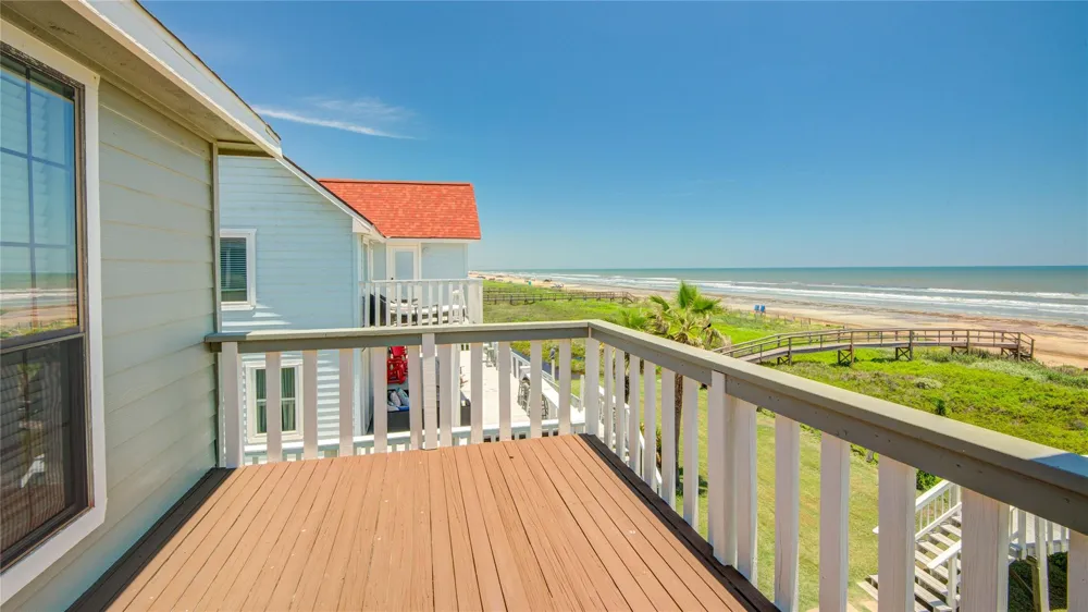 101 Stanek Drive Surfside Beach, TX 77541