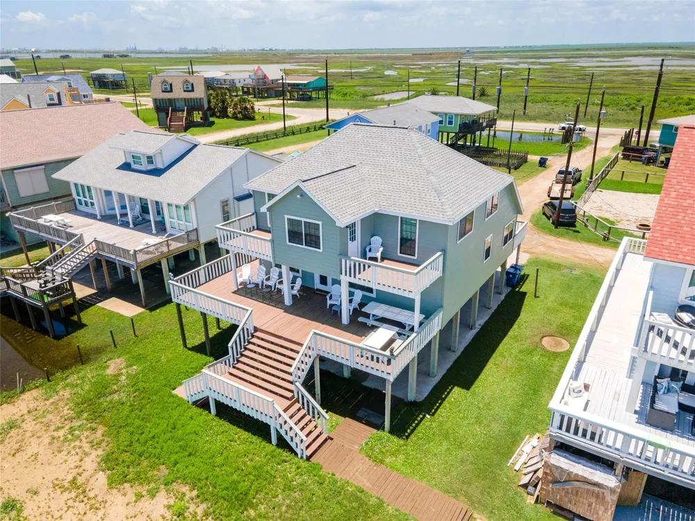 101 Stanek Drive Surfside Beach, TX 77541
