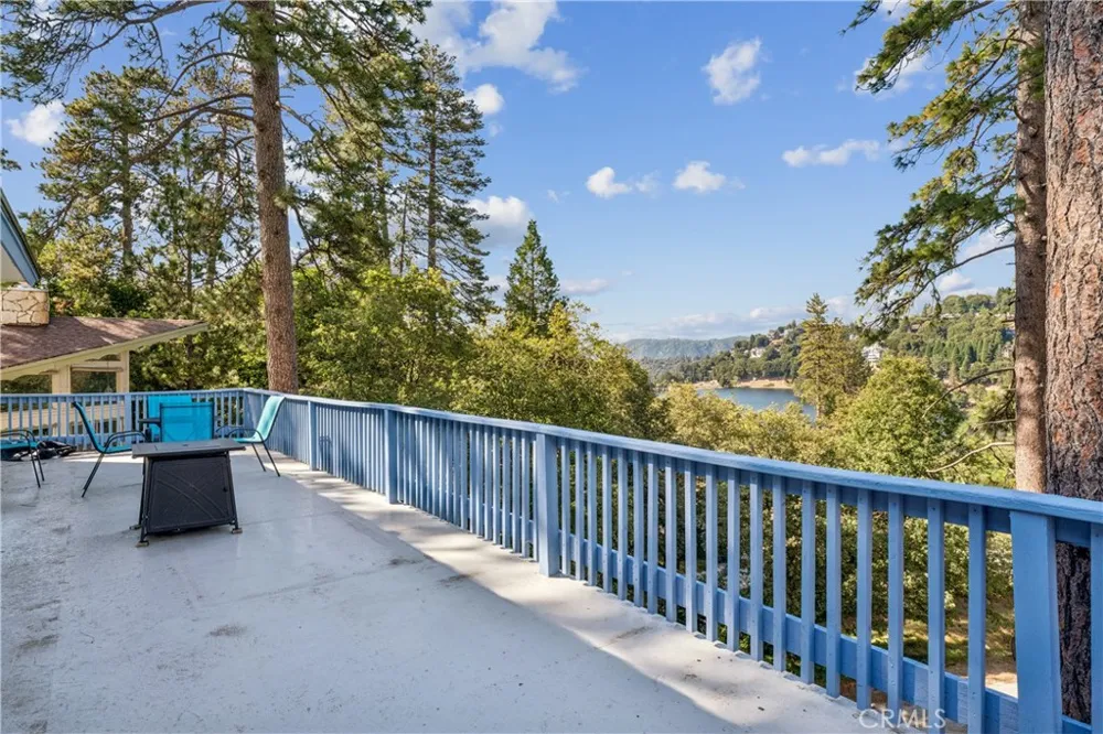 24526 Horst Drive Crestline, CA 92325