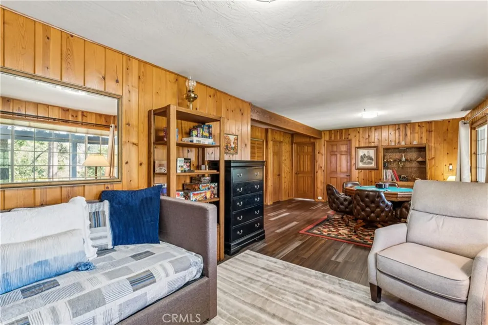 24526 Horst Drive Crestline, CA 92325