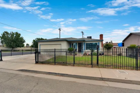 2003 Dennis Drive