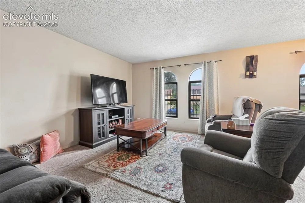 36 Wheatridge Drive Pueblo, CO 81005