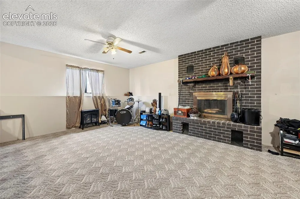 36 Wheatridge Drive Pueblo, CO 81005