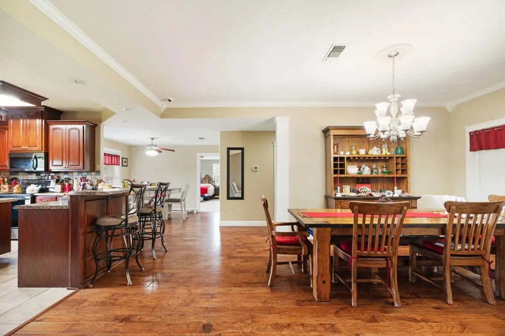 4141 Farm Road 2820 Sumner, TX 75486