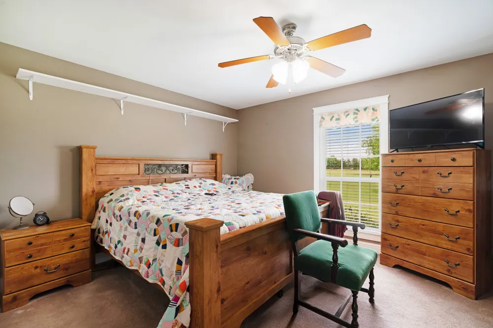 4141 Farm Road 2820 Sumner, TX 75486