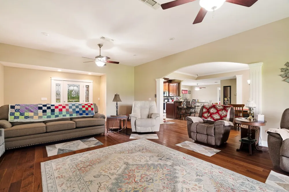4141 Farm Road 2820 Sumner, TX 75486