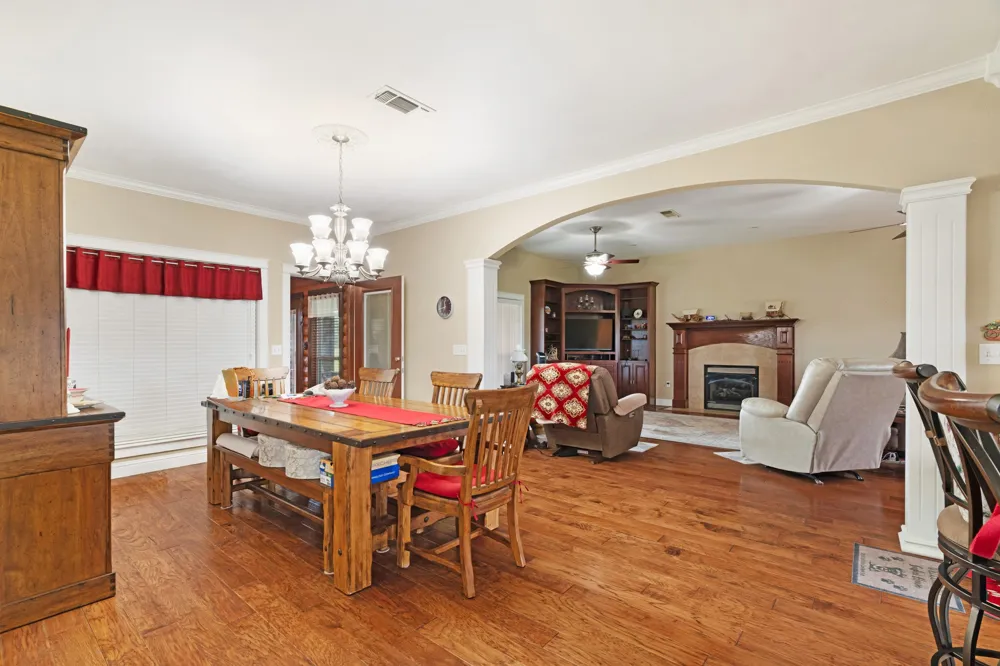 4141 Farm Road 2820 Sumner, TX 75486