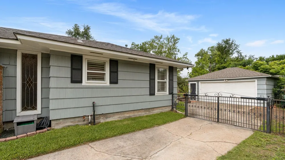 1115 Woodhill Road Houston, TX 77008