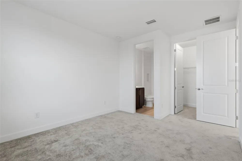 32801 TREE OF LIFE AVENUE Wesley Chapel, FL 33543