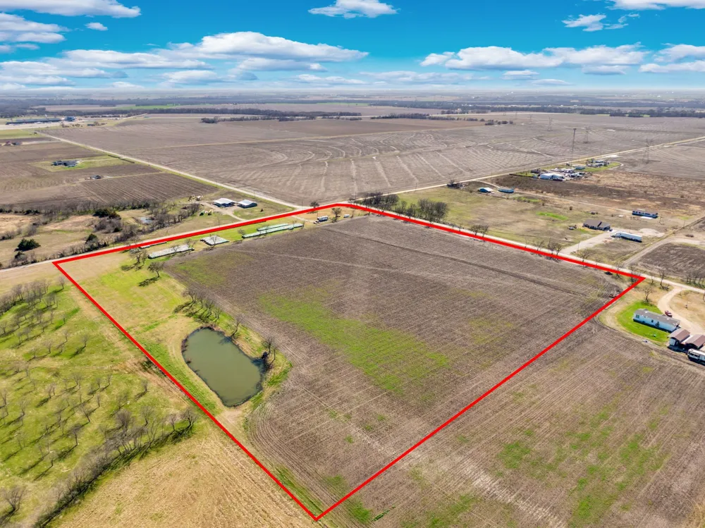 1920 Moseley Road Ennis, TX 75119