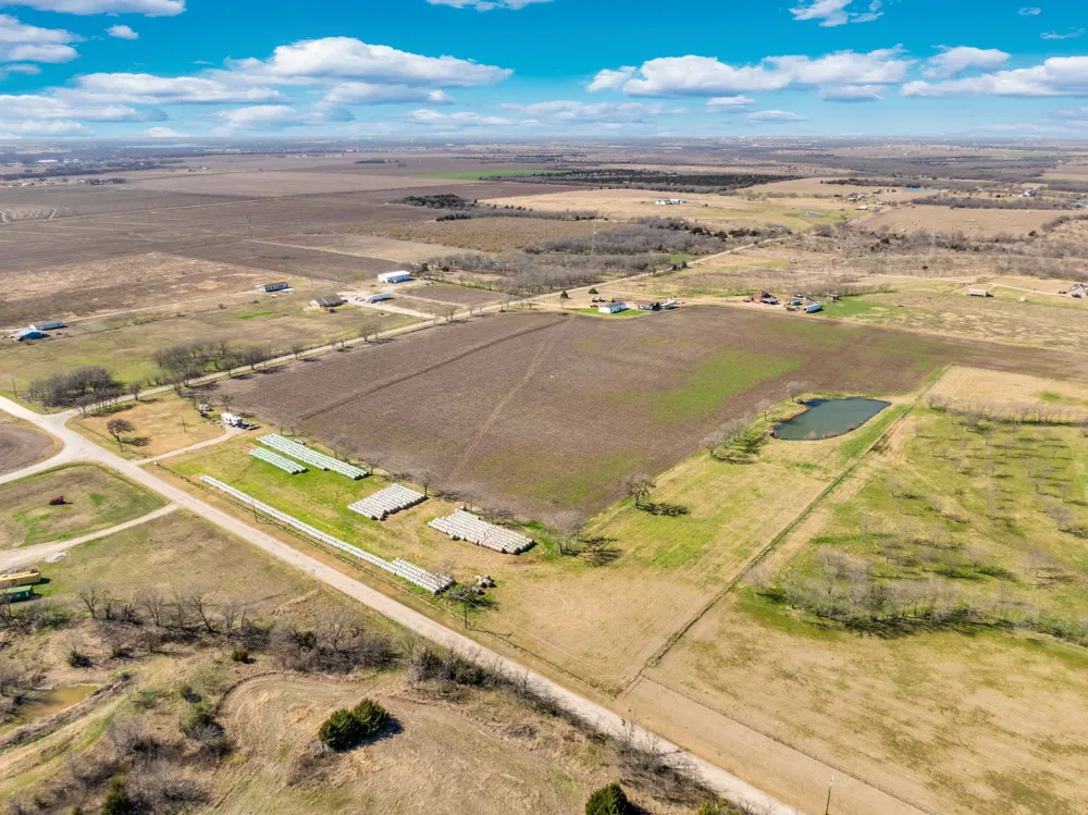 1920 Moseley Road Ennis, TX 75119